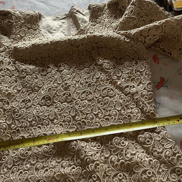 Elegant Lace handmade vintage dress with lace overlay - Picture 7 of 13